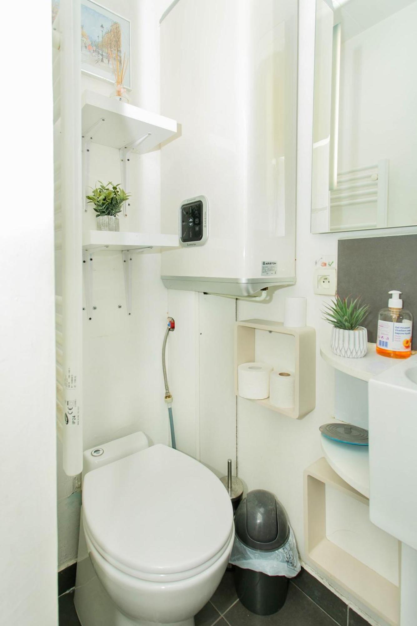 Champs Elysees & Arc De Triomphe - Studio - Cityapartmentstay Appartamento *
